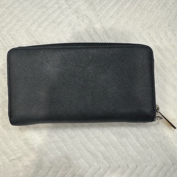 Michael Kors Wallet - Picture 2 of 5